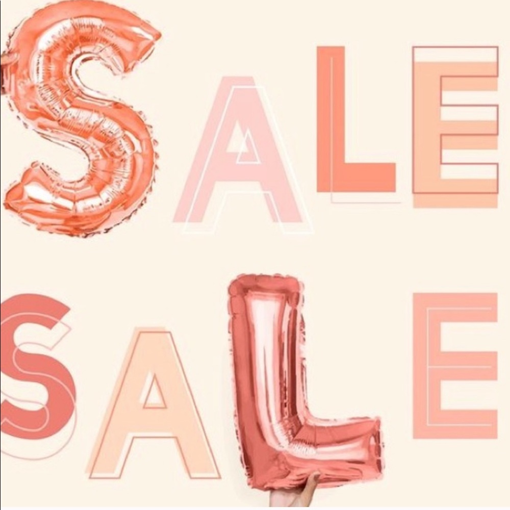 Buy one item, get too faced 🍉 pallete for $15